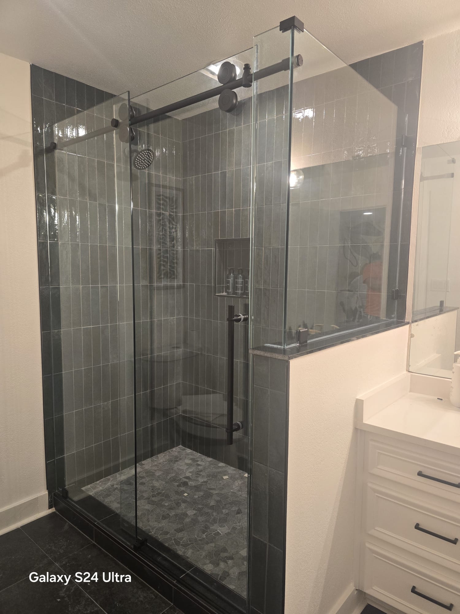 Sliding Shower — Black Hardware